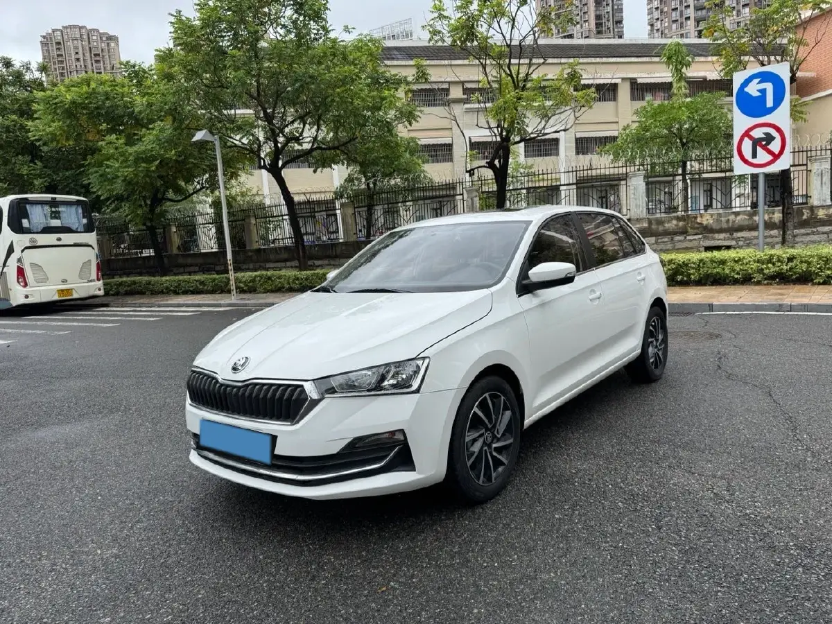2020 Skoda Rapid Spaceback 1.5L 112HP L4 6AT