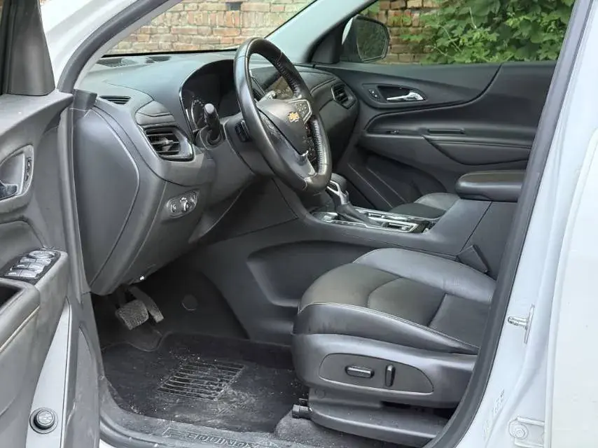 2021 CHEVROLET EQUINOX thumbnail 3