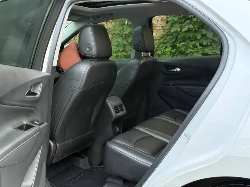 2021 CHEVROLET EQUINOX thumbnail 2