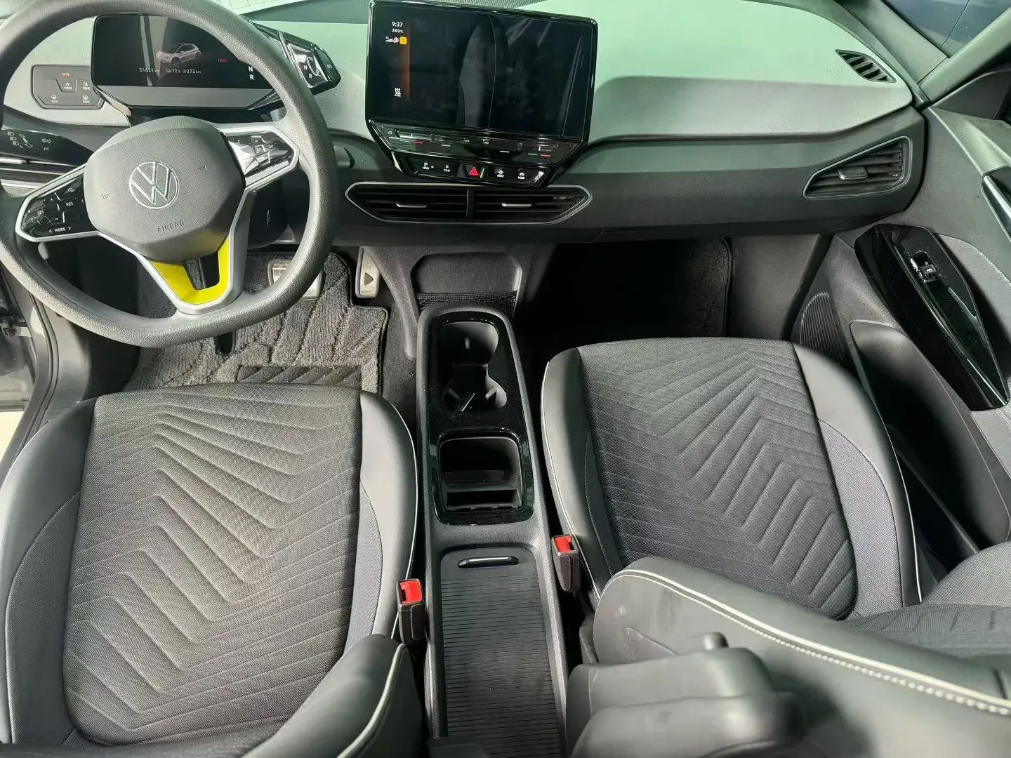 2023 VOLKSWAGEN ID.3 thumbnail 2