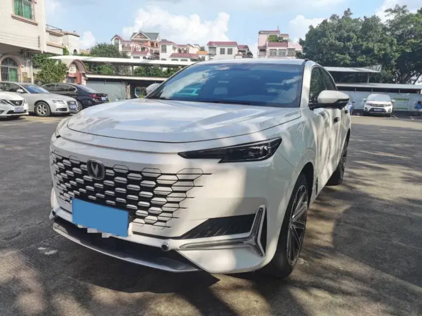 2021 ChangAn UNI-K 2.0T 233HP L4 8AT 2021 ChangAn UNI-K 2.0T 233HP L4 8AT