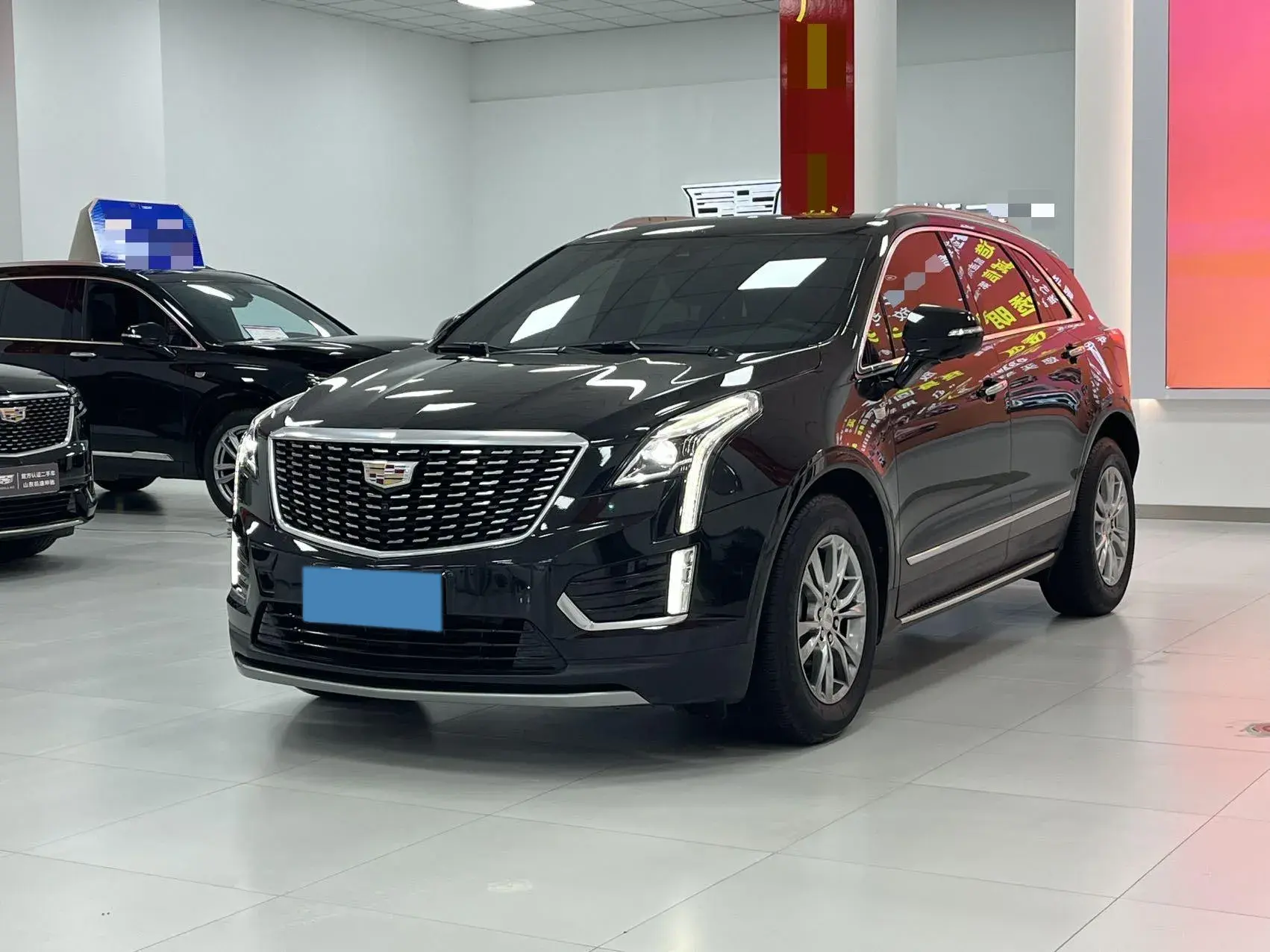 2020 CADILLAC XT5 view 1