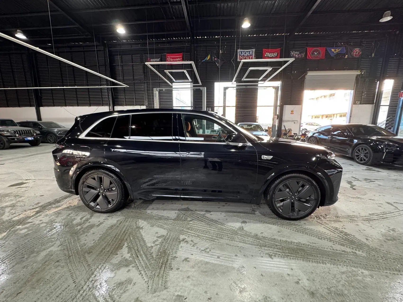 2025 LI L7 thumbnail 3