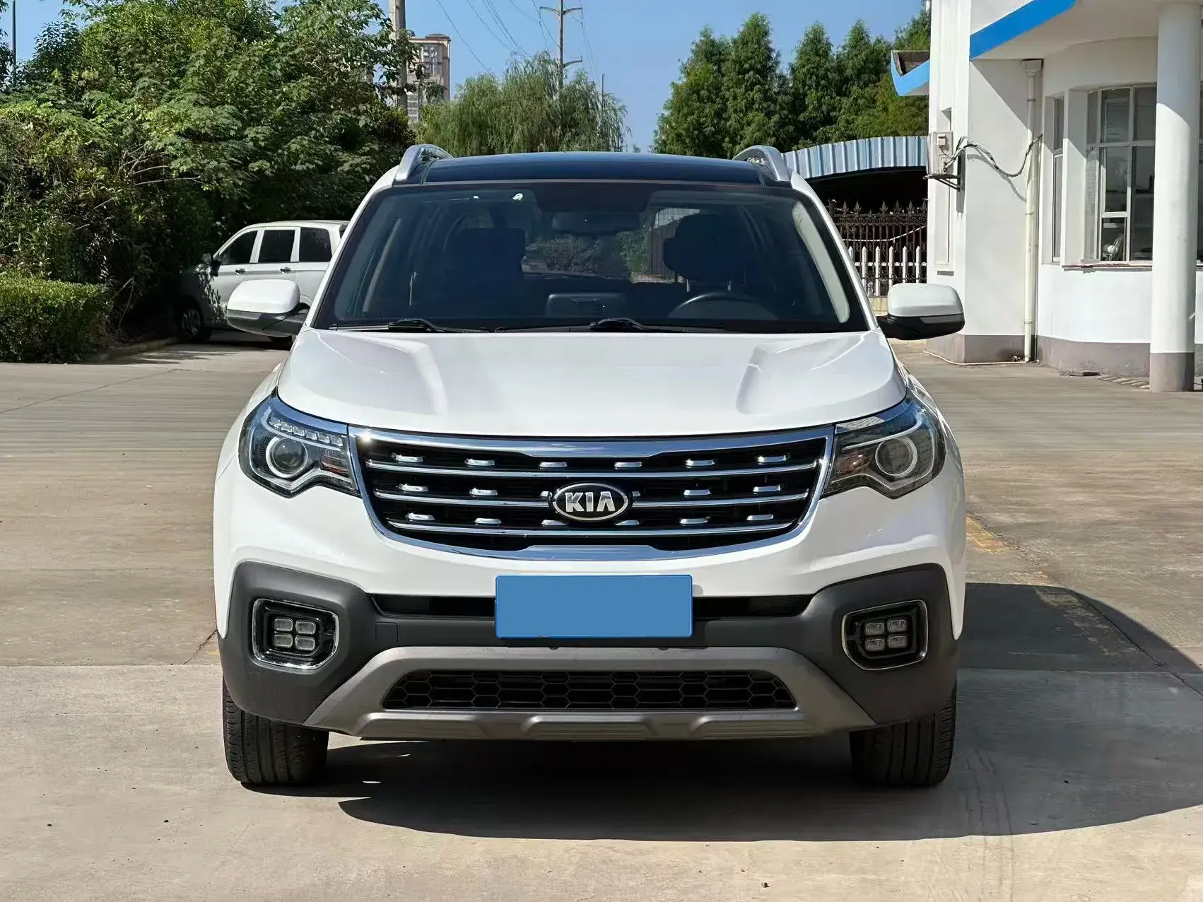 2019 KIA SPORTAGE thumbnail 2