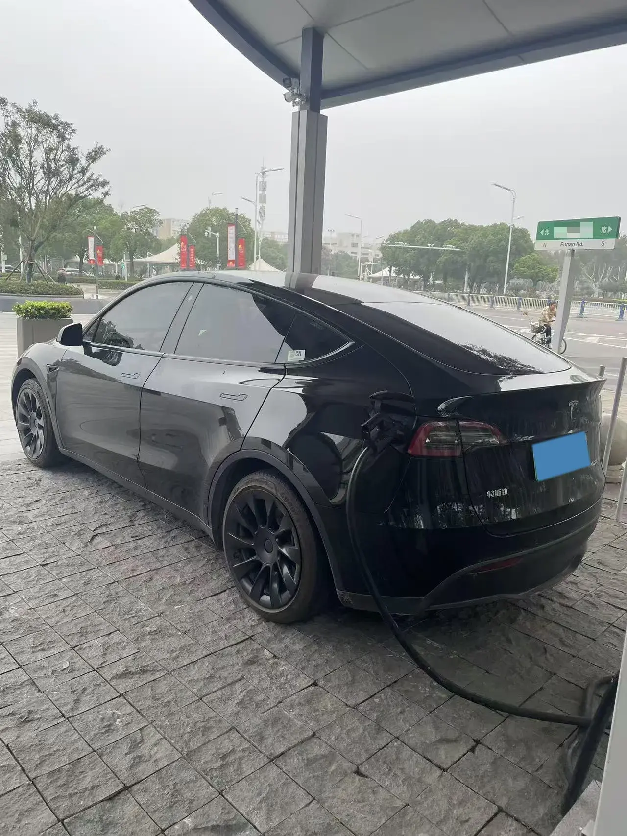 2022 TESLA MODEL thumbnail 3