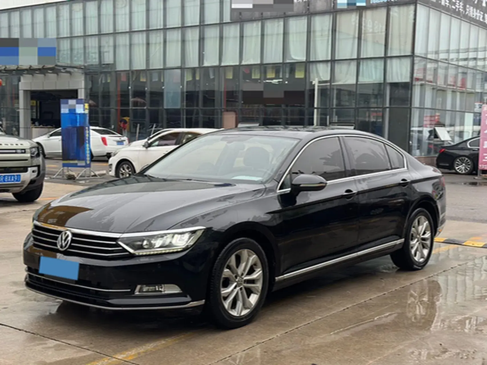 2018 VOLKSWAGEN MAGOTAN view 1