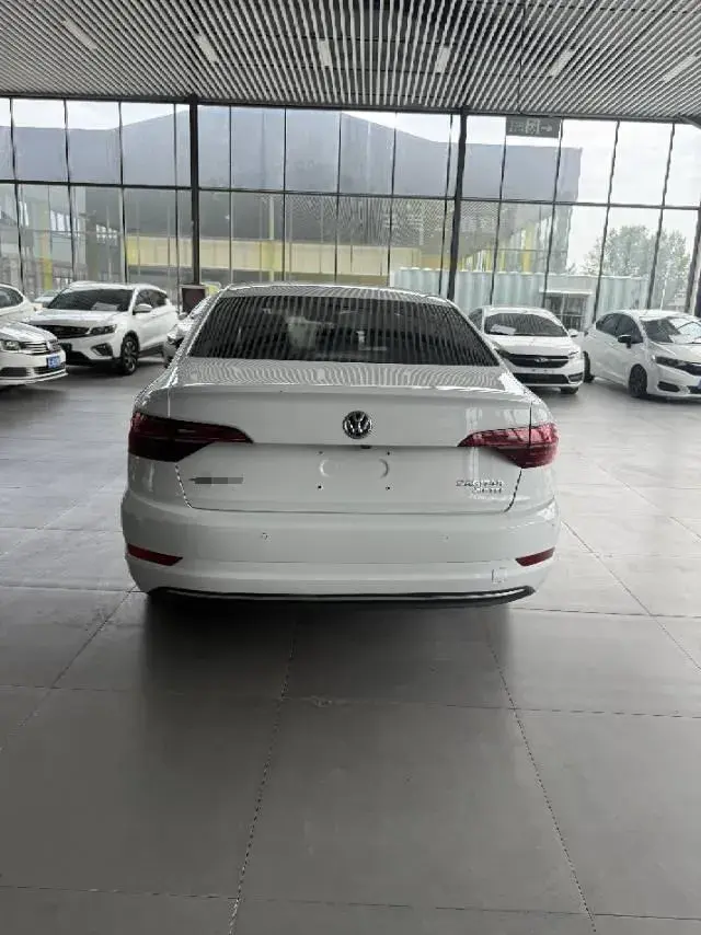 2020 VOLKSWAGEN SAGITAR thumbnail 4