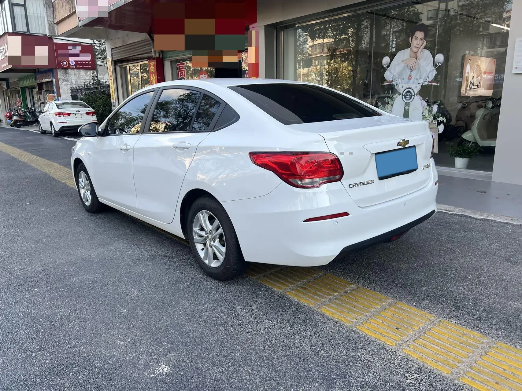 2019 CHEVROLET CAVALIER thumbnail 3