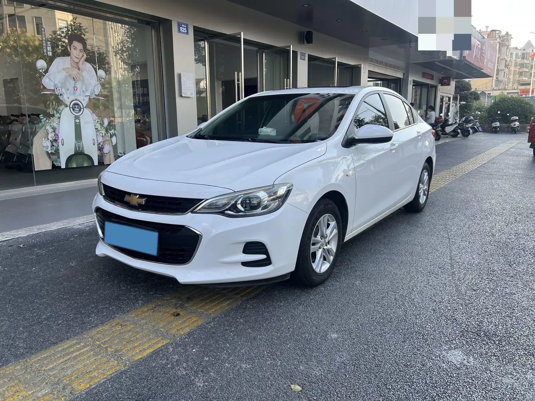 2019 CHEVROLET CAVALIER view 1