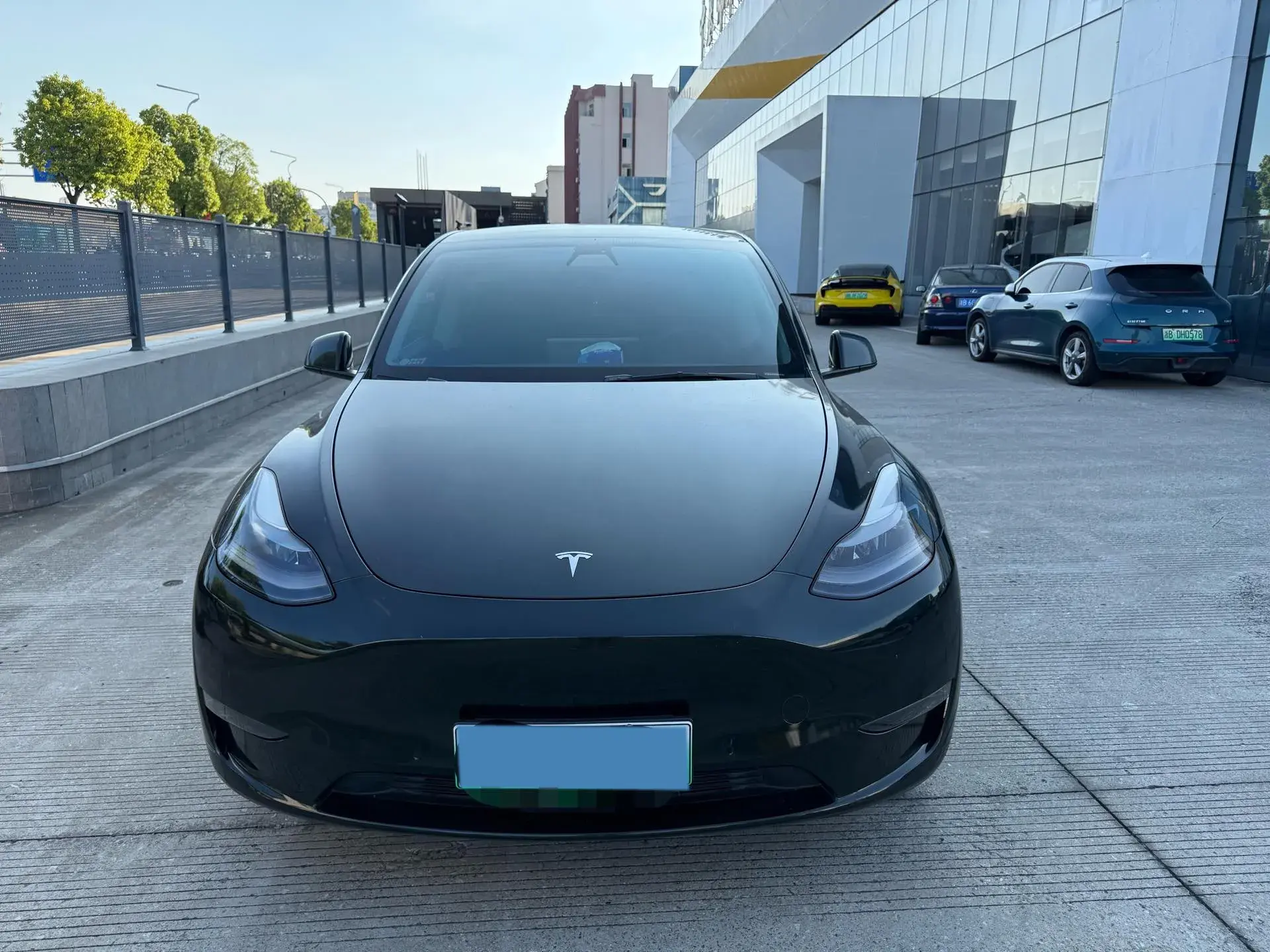 2021 TESLA MODEL thumbnail 2