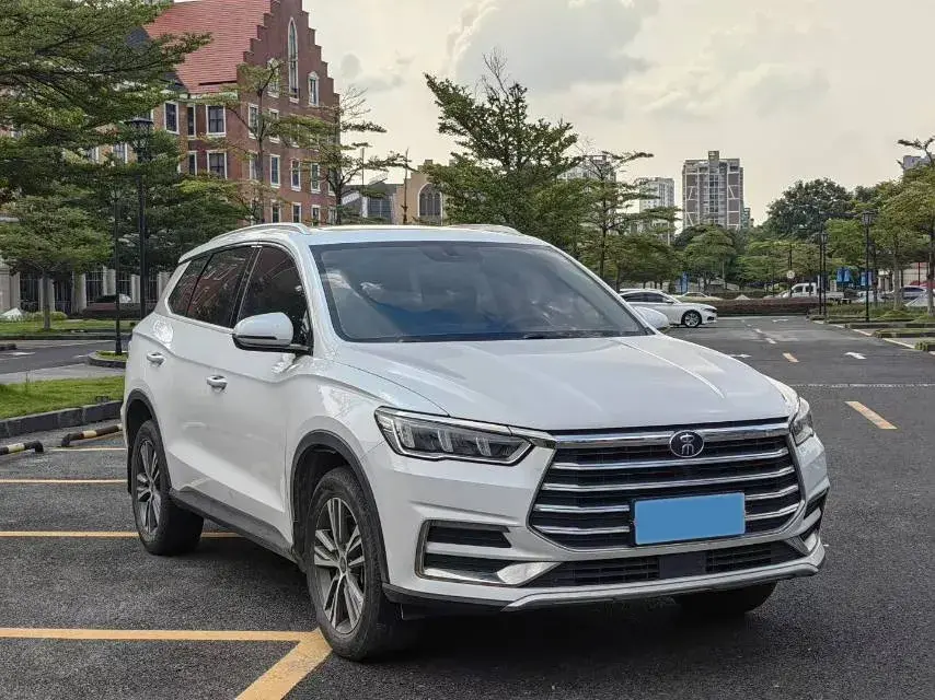 2019 BYD SONG thumbnail 3