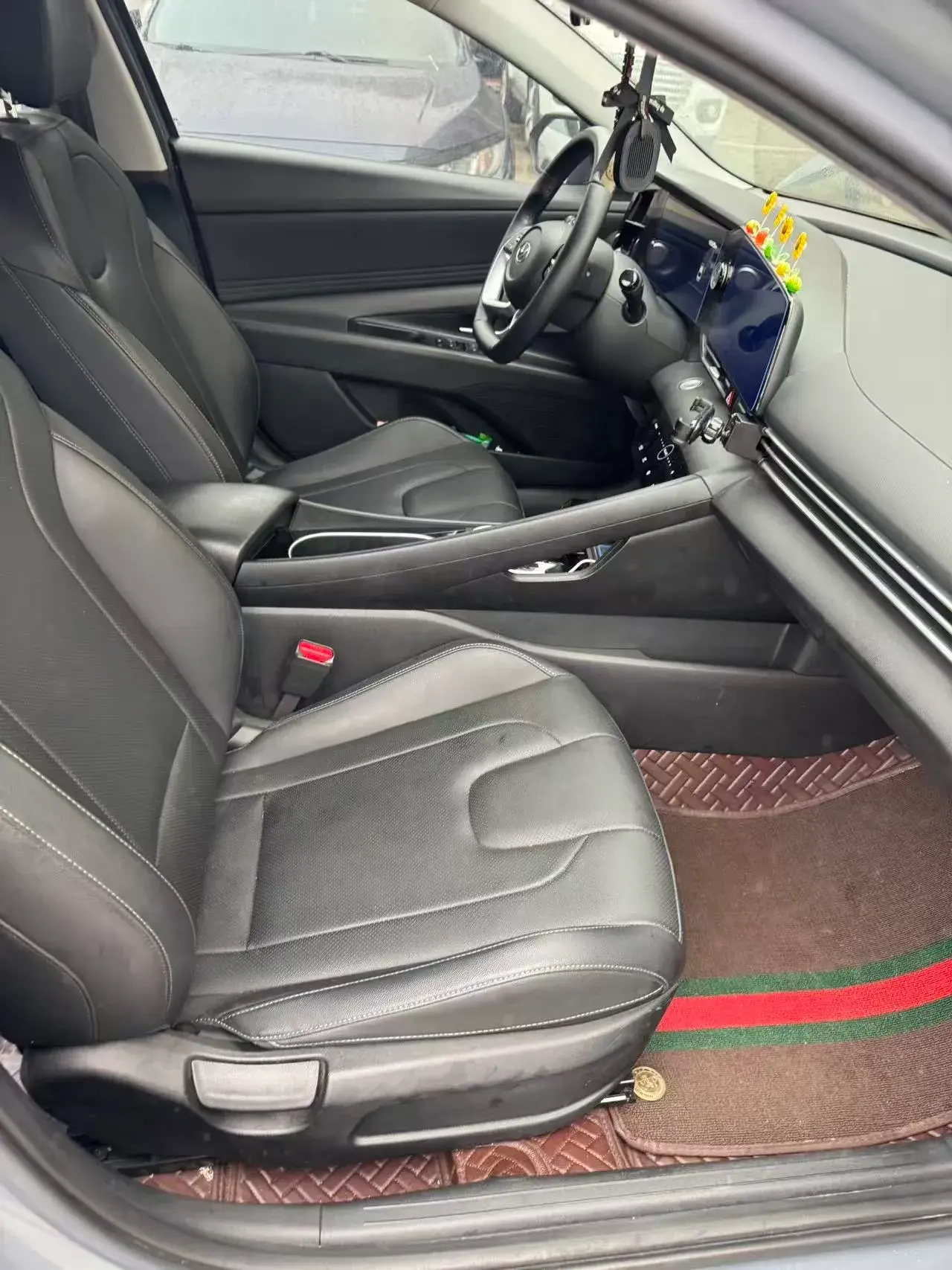 2022 HYUNDAI ELANTRA thumbnail 3