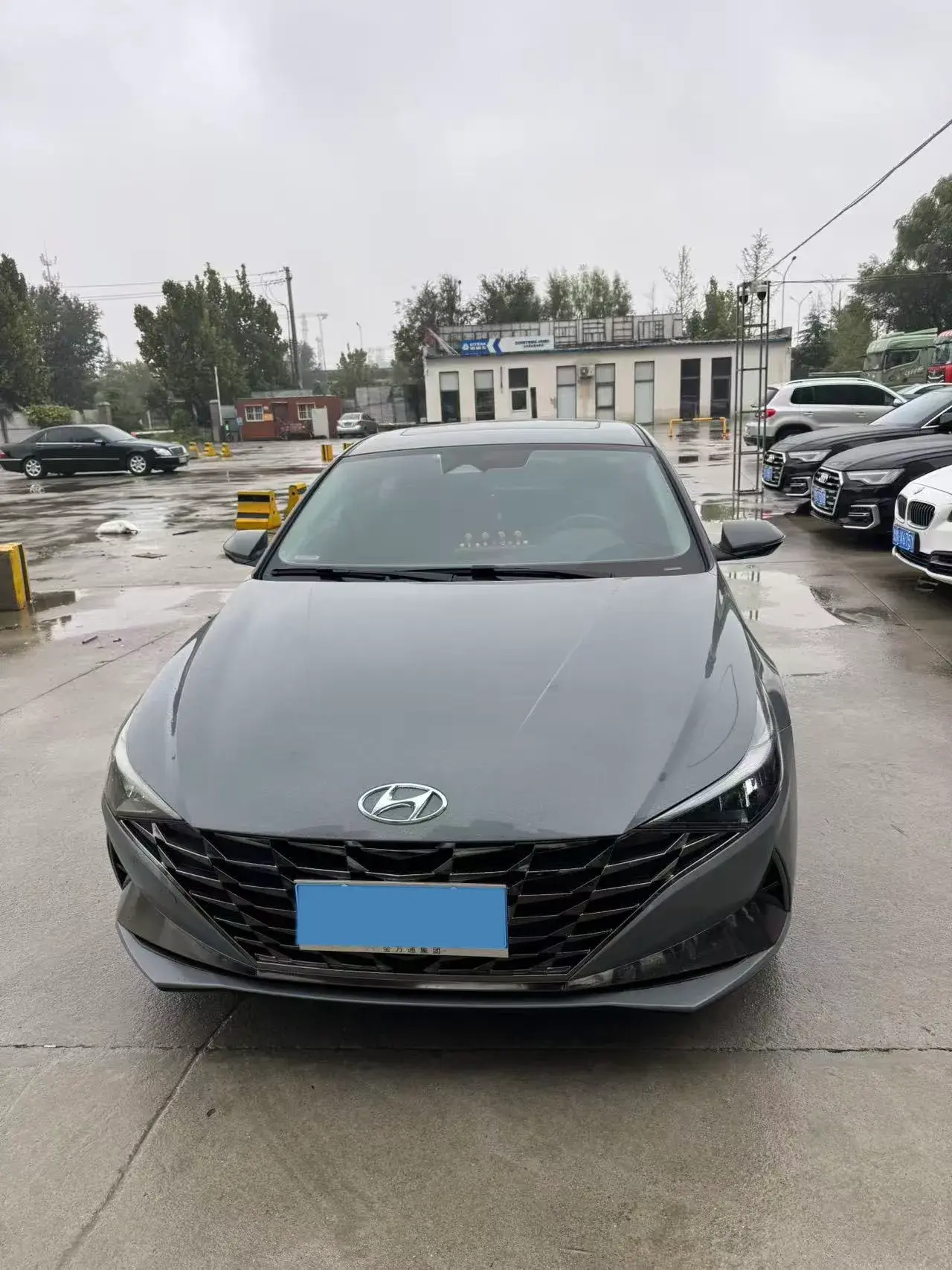 2022 HYUNDAI ELANTRA thumbnail 2