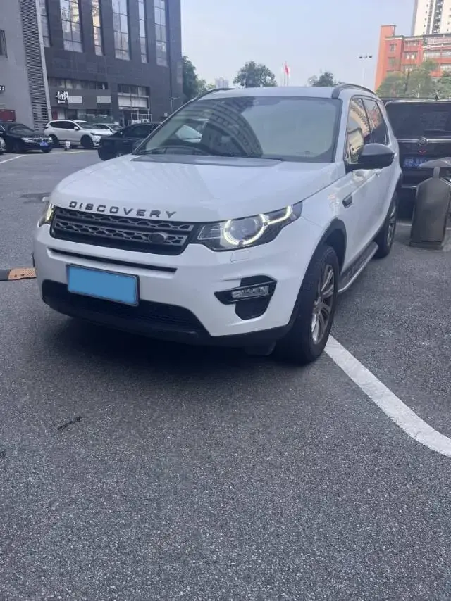 2018 LAND ROVER view 1