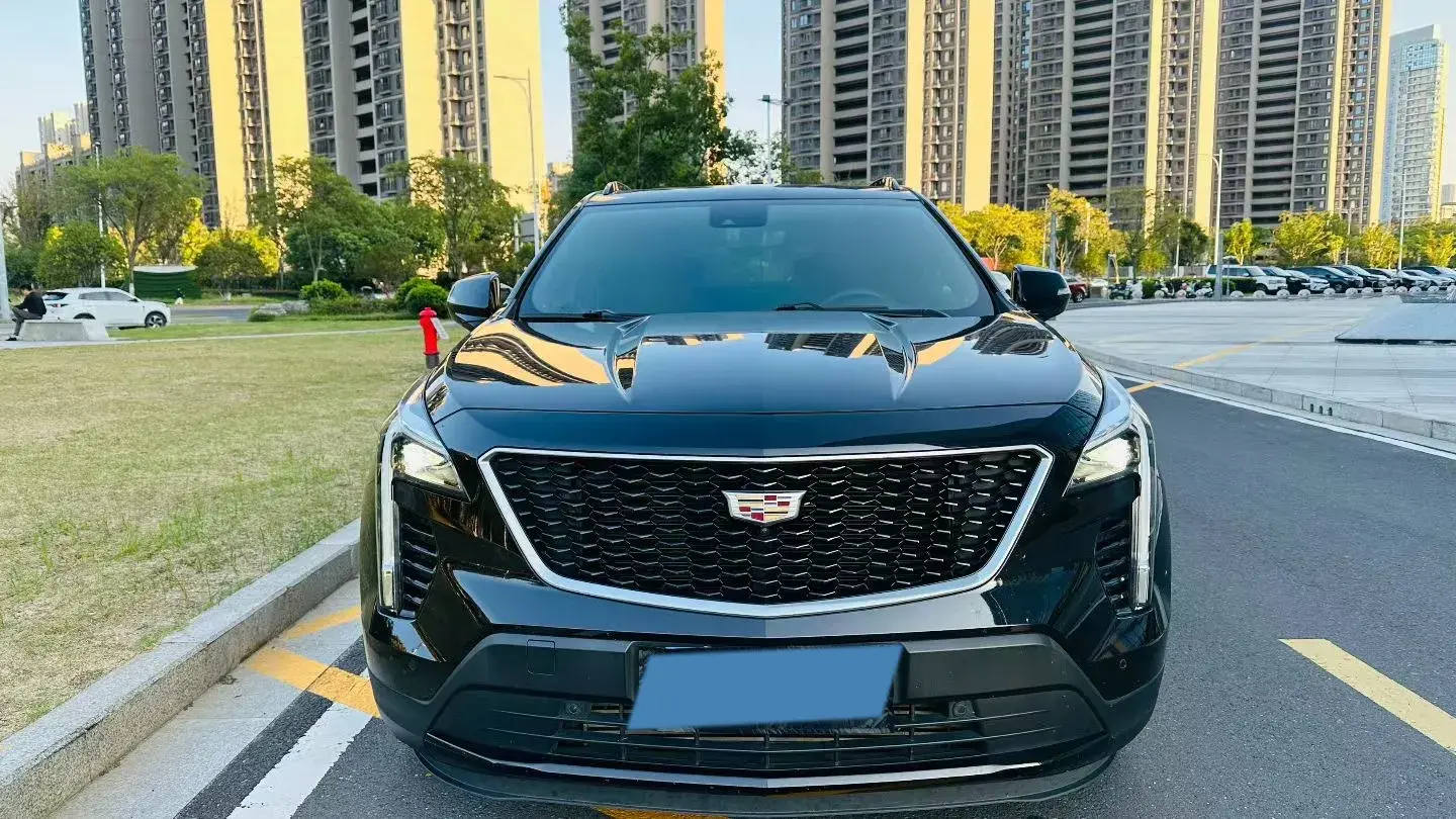 2021 CADILLAC XT4 thumbnail 2