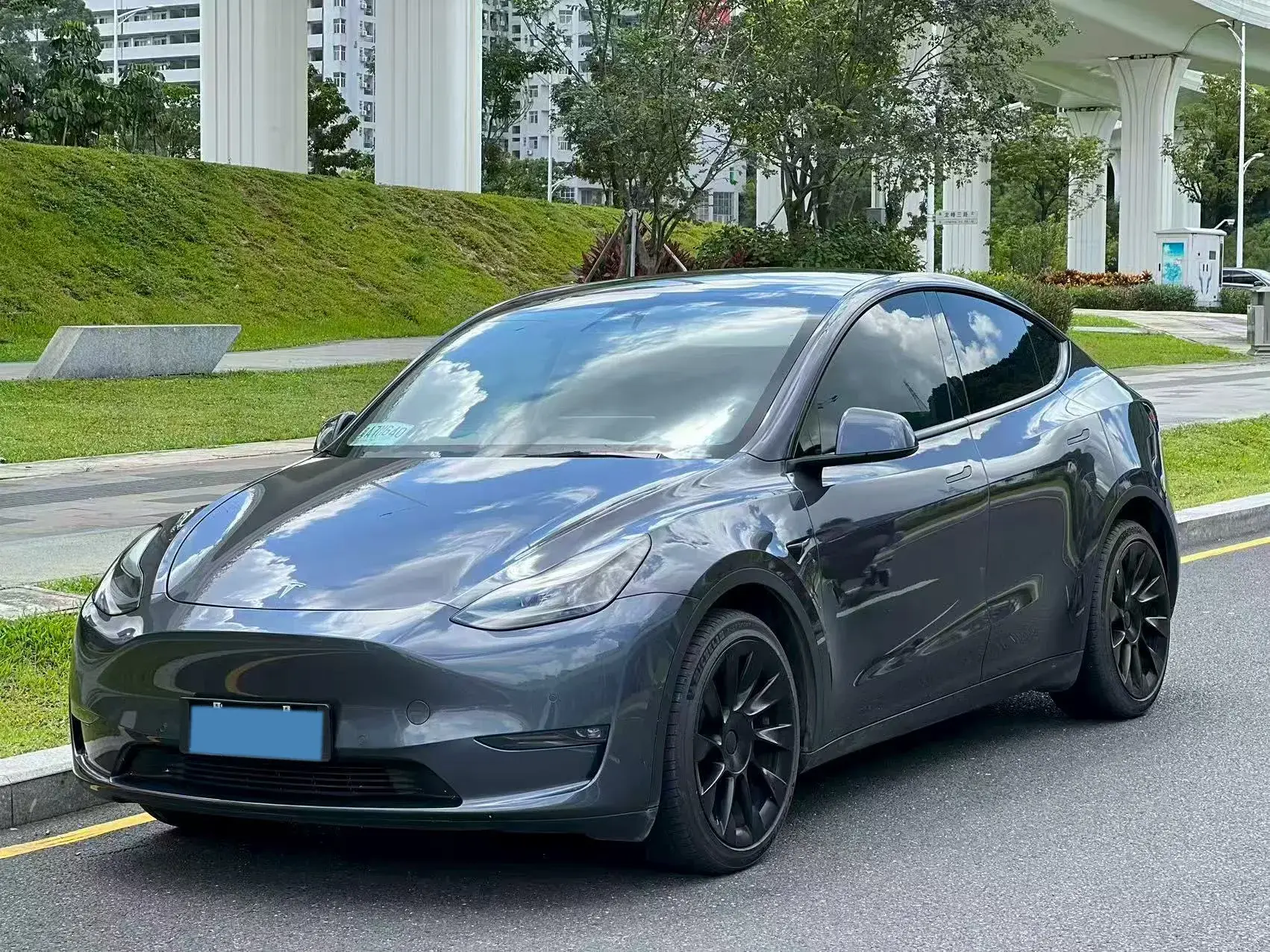 2021 TESLA MODEL view 1