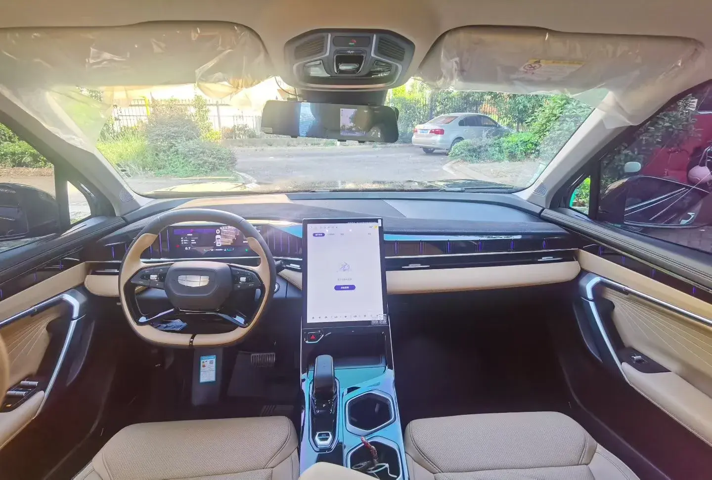 2023 GEELY STARRAY thumbnail 2