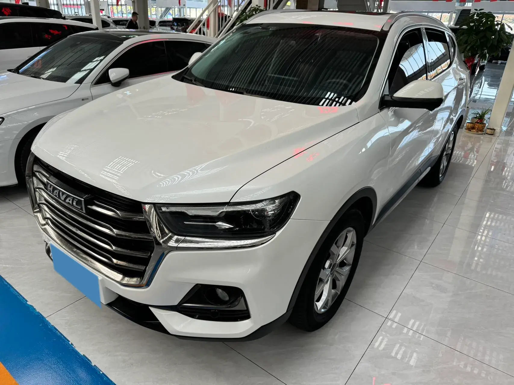 2021 HAVAL H6 view 1