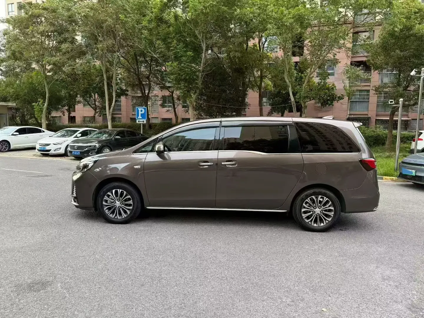 2023 BUICK GL8 thumbnail 3