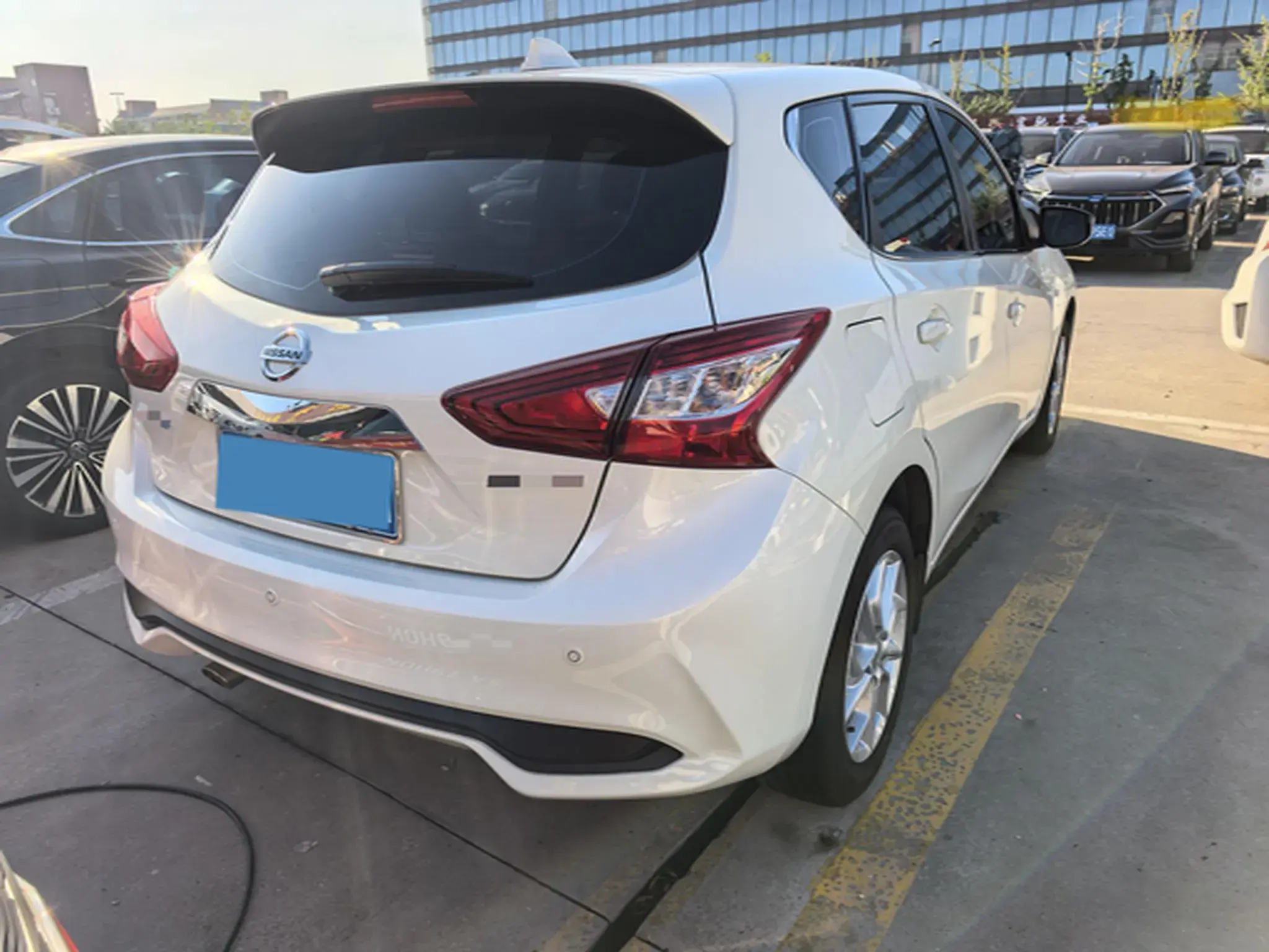 2024 NISSAN TIIDA thumbnail 3