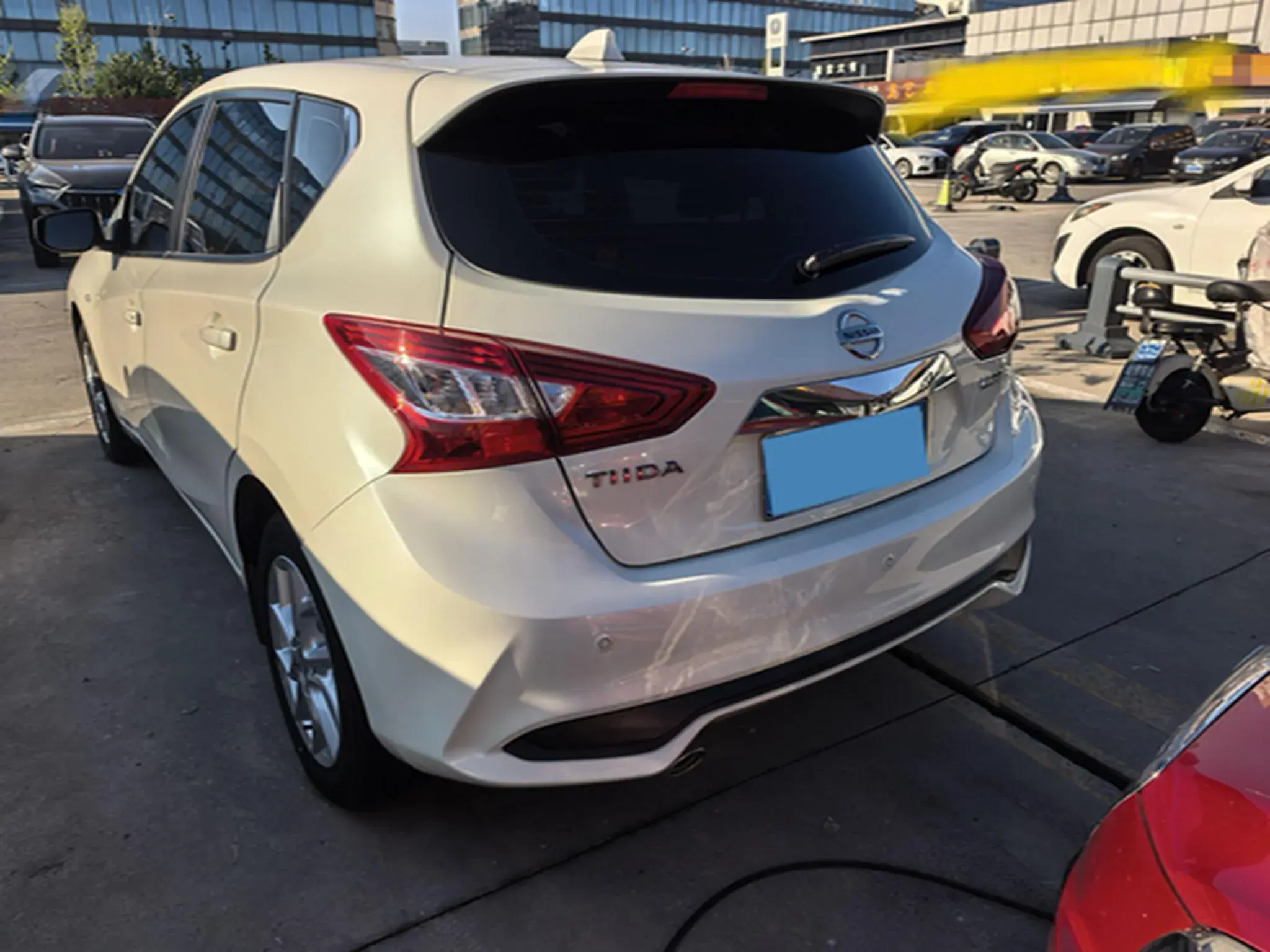 2024 NISSAN TIIDA thumbnail 4