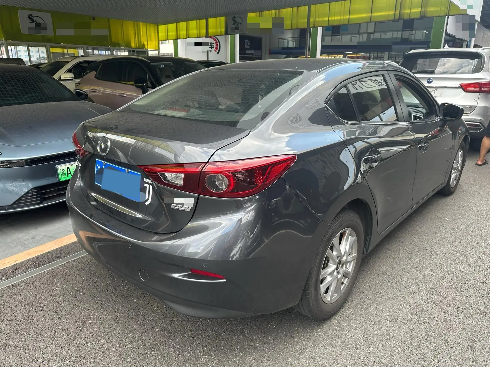 2017 MAZDA 3 thumbnail 2