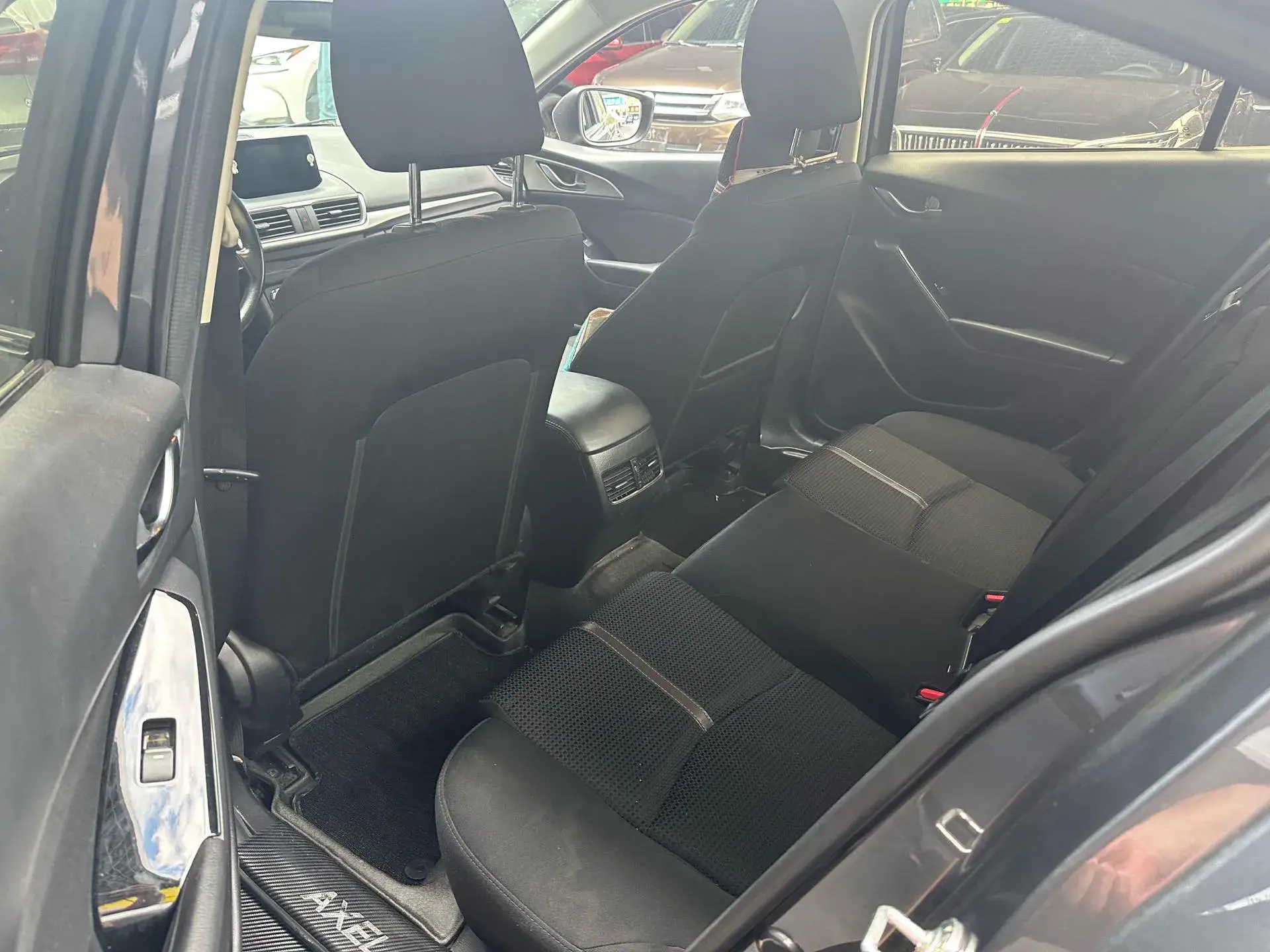 2017 MAZDA 3 thumbnail 4