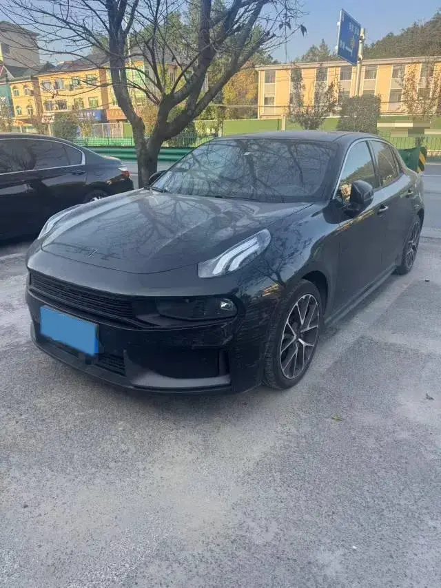 2021 LYNK&CO 03 view 1