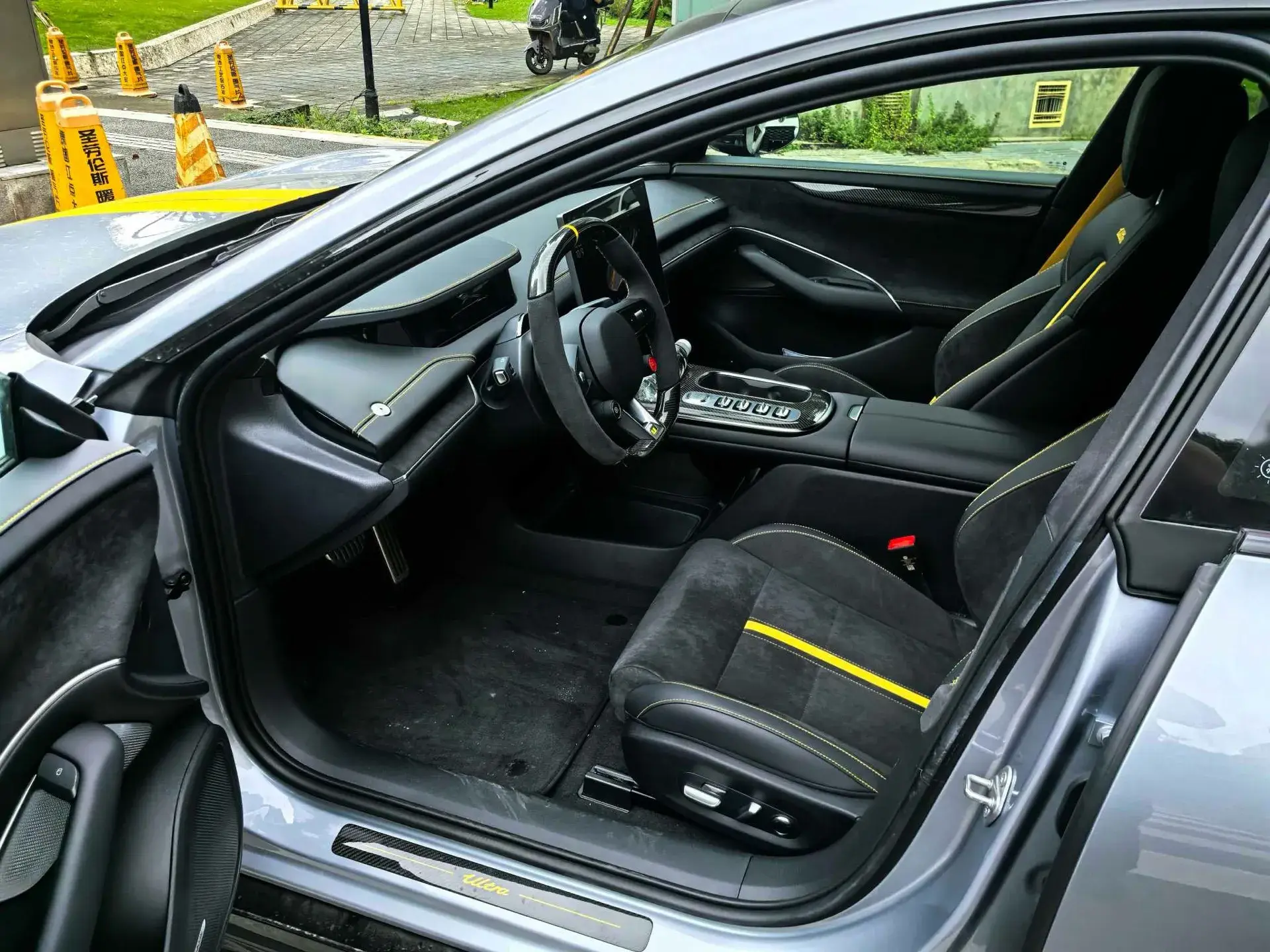 2025 MI SU7 thumbnail 4