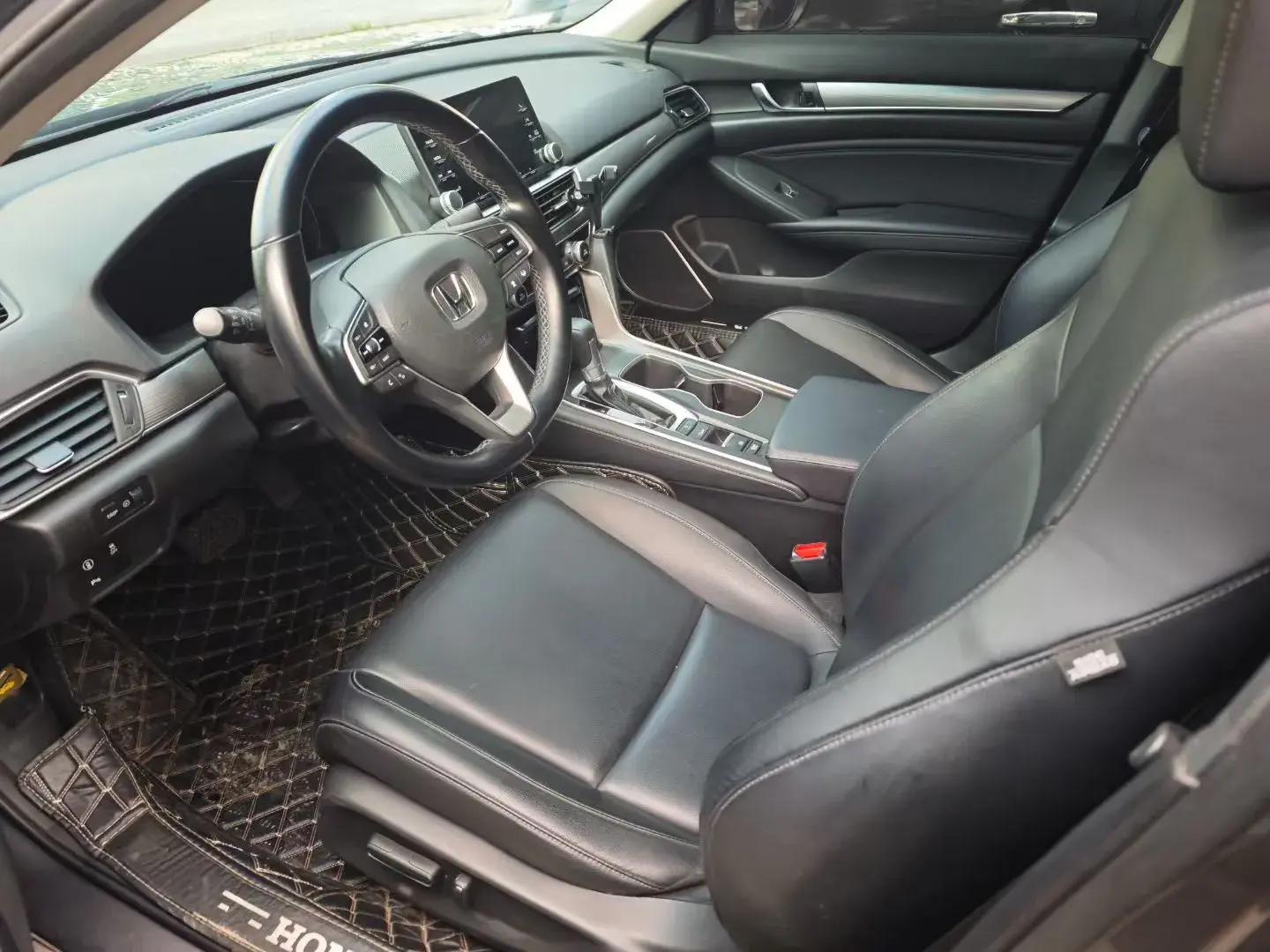 2021 HONDA ACCORD thumbnail 4