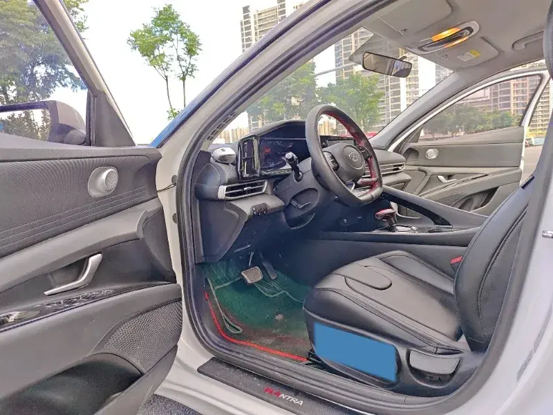 2021 HYUNDAI ELANTRA thumbnail 4