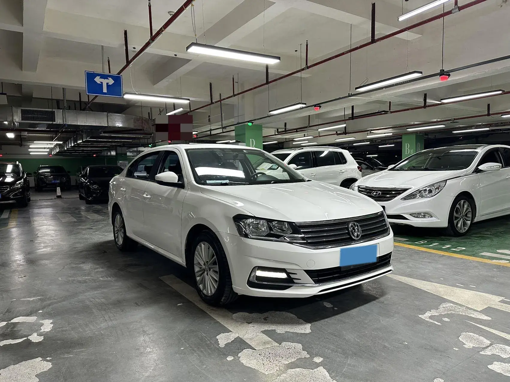 2019 VOLKSWAGEN LAVIDA thumbnail 2