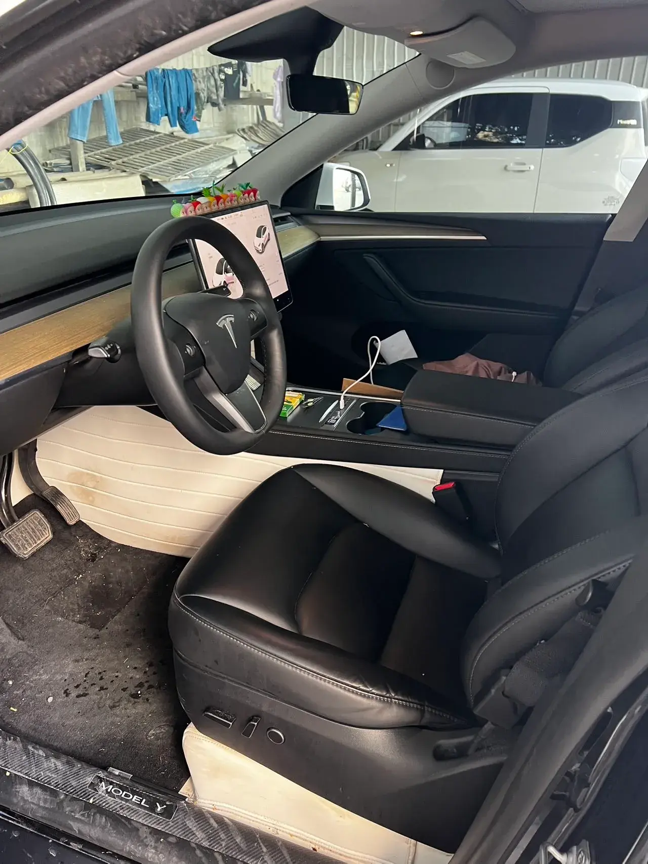 2022 TESLA MODEL thumbnail 3