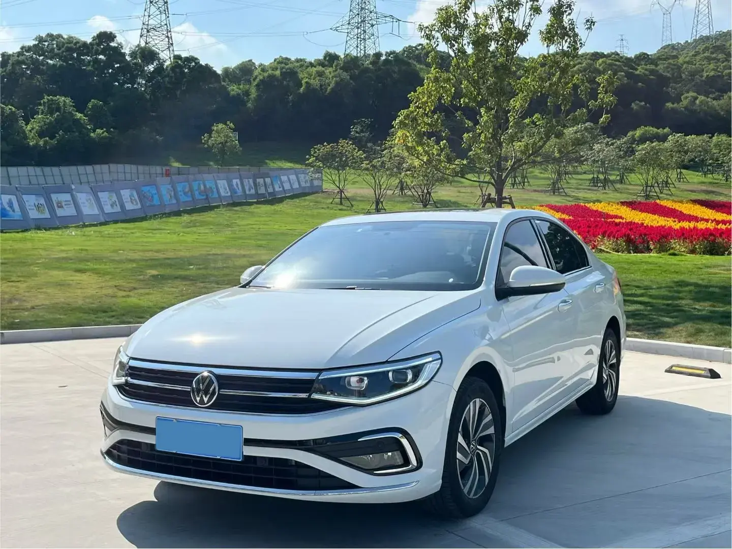 2023 VOLKSWAGEN BORA view 1