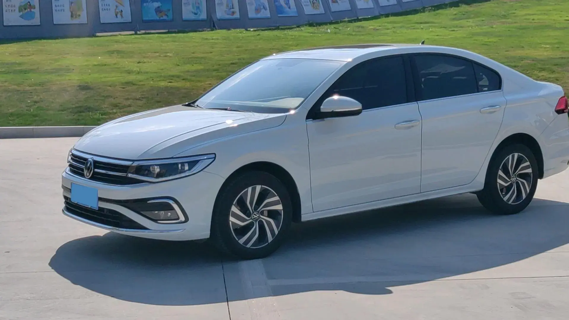 2023 VOLKSWAGEN BORA thumbnail 2