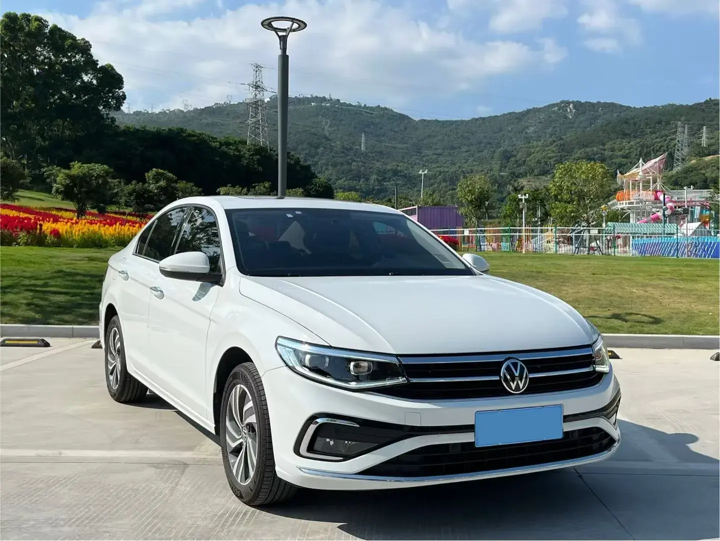 2023 VOLKSWAGEN BORA thumbnail 4