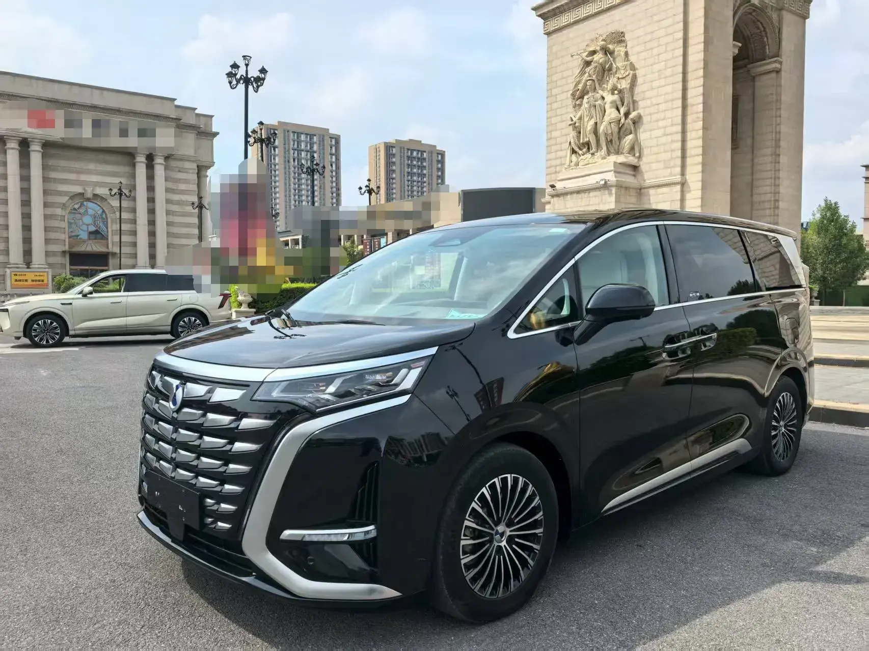 2022 DENZA D9 view 1