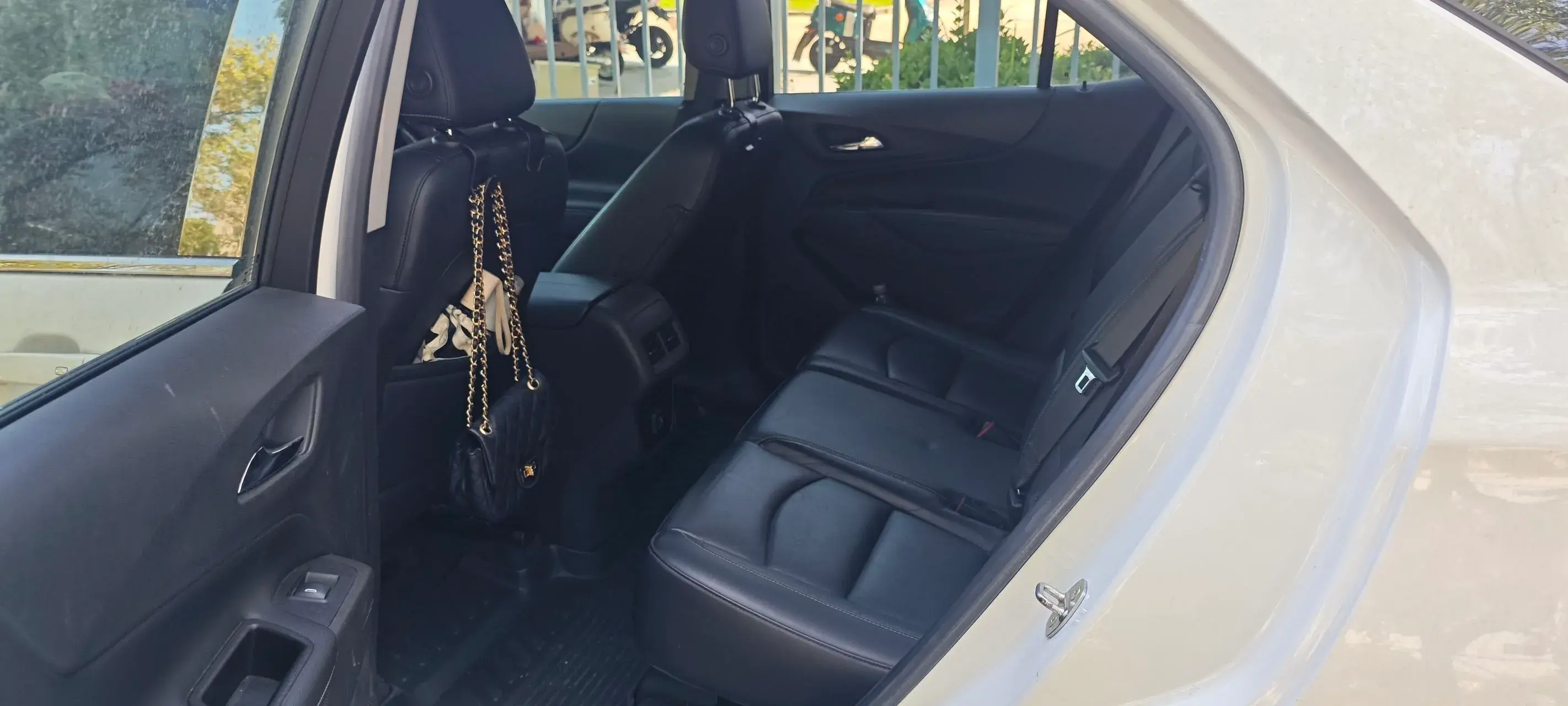 2019 CHEVROLET EQUINOX thumbnail 3