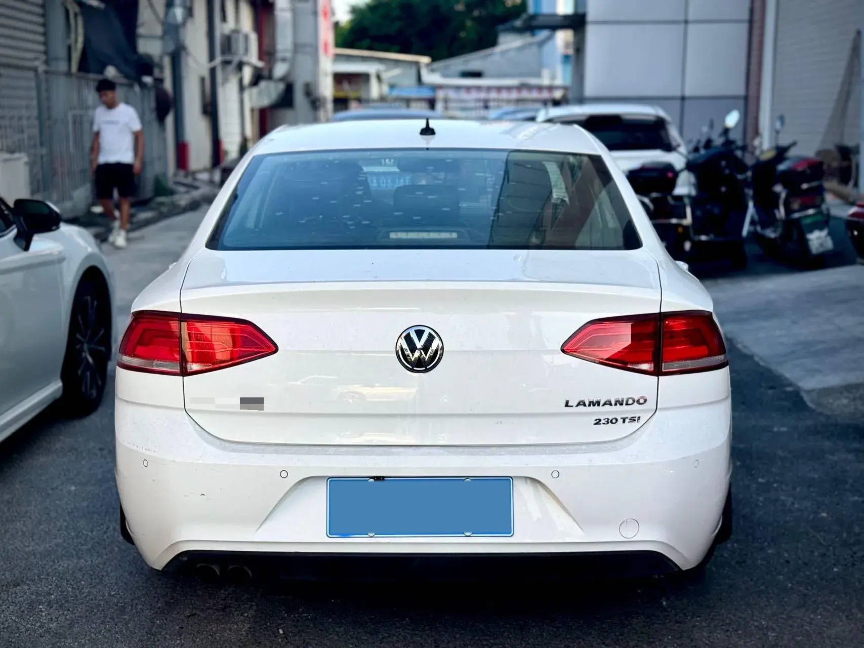 2015 VOLKSWAGEN LAMANDO thumbnail 4