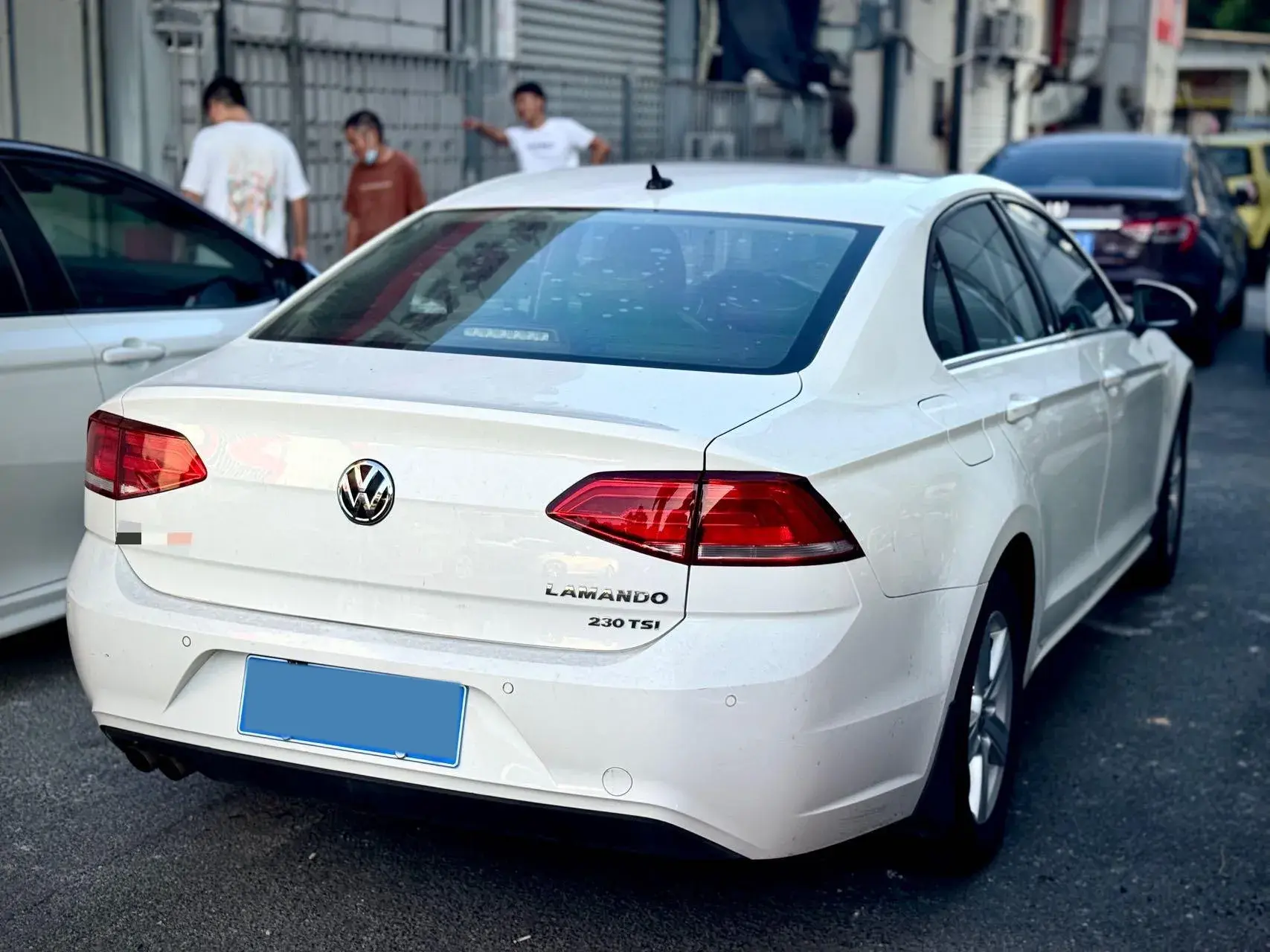 2015 VOLKSWAGEN LAMANDO thumbnail 3