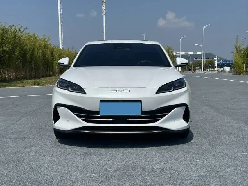 2024 BYD SEAL thumbnail 2