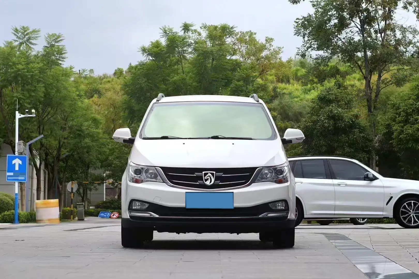 2016 BAOJUN 730 thumbnail 3