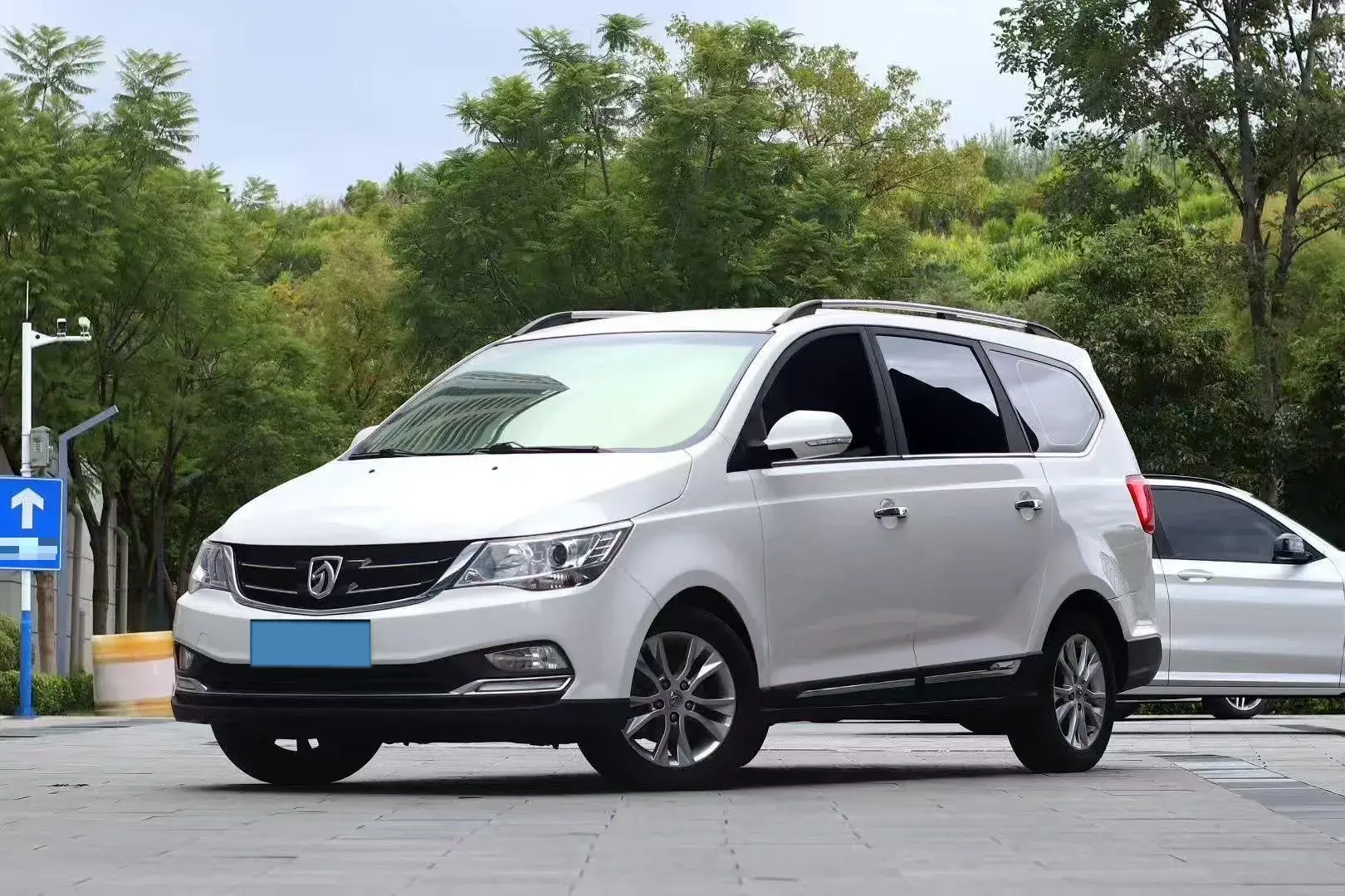2016 BAOJUN 730 view 1