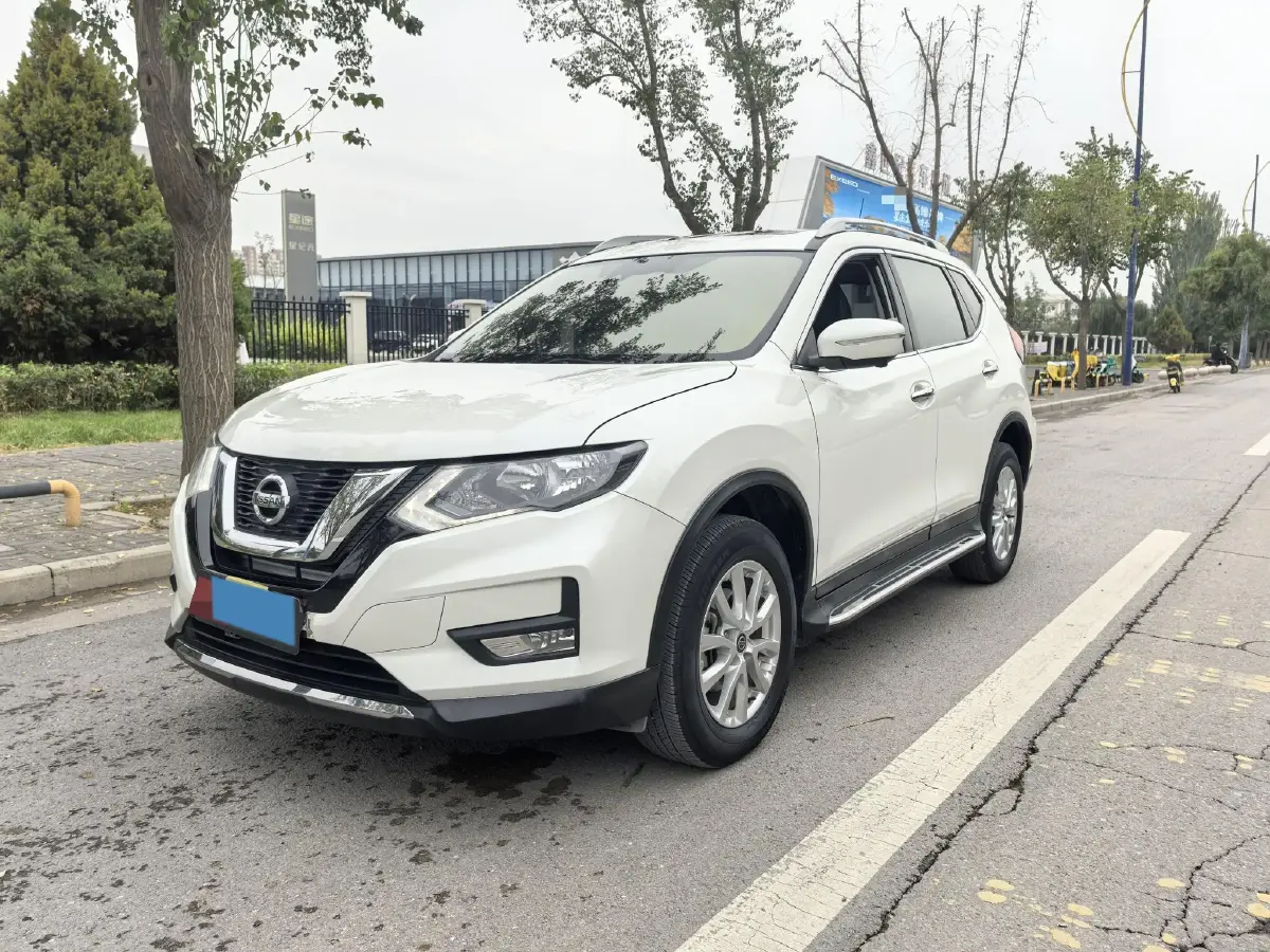 2021 Nissan X-Trail 2.0L 151HP L4 CVT