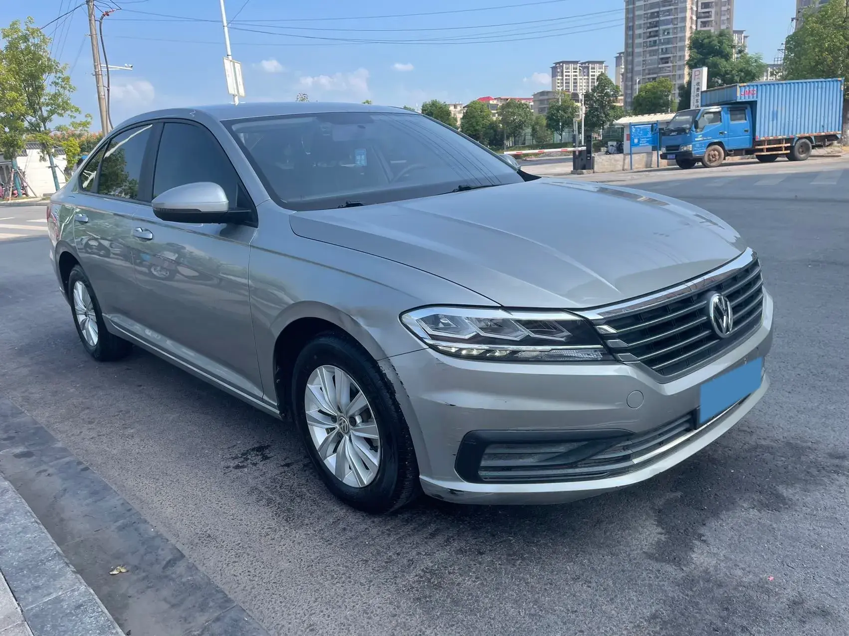 2019 VOLKSWAGEN LAVIDA thumbnail 3