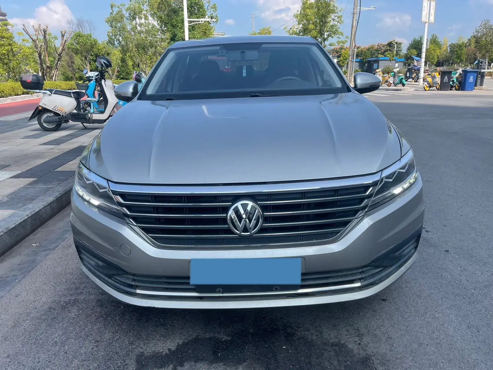 2019 VOLKSWAGEN LAVIDA thumbnail 2