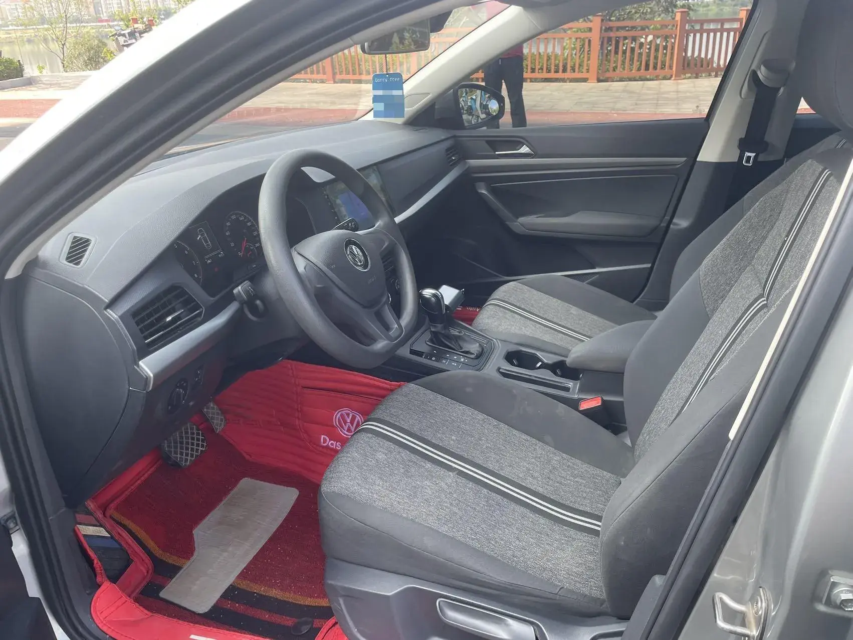 2019 VOLKSWAGEN LAVIDA thumbnail 4