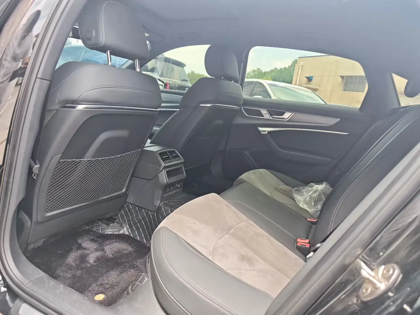 2024 AUDI A6L thumbnail 3