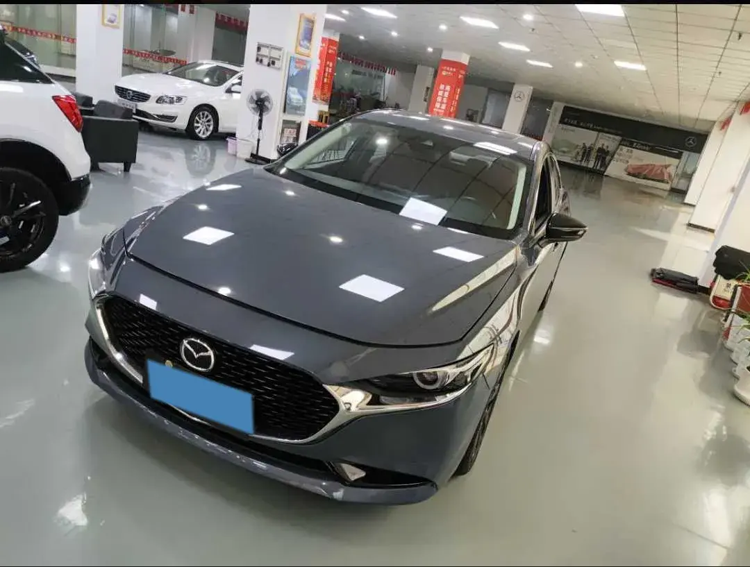 2022 MAZDA 3 view 1