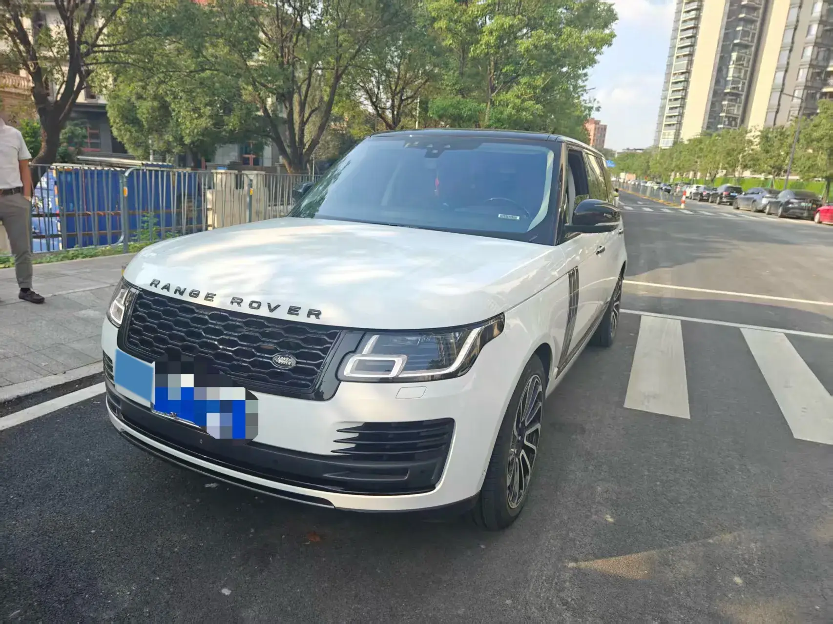 2018 LAND ROVER view 1